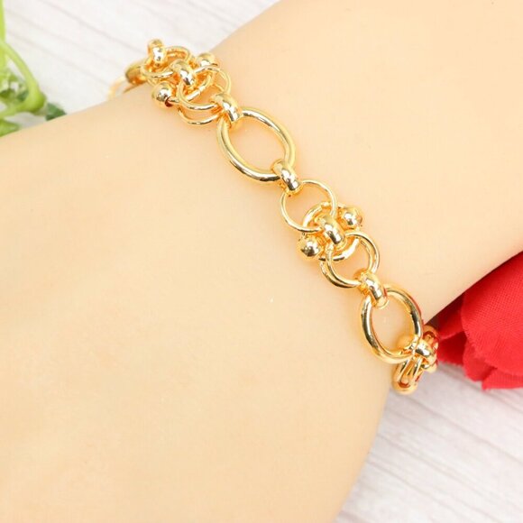 "Trendy Handmade Bracelet – A Thoughtful Gift for Girls & Women | UNVRC1617 - Picture 3 of 10